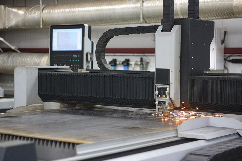 Лазерне різання металу 